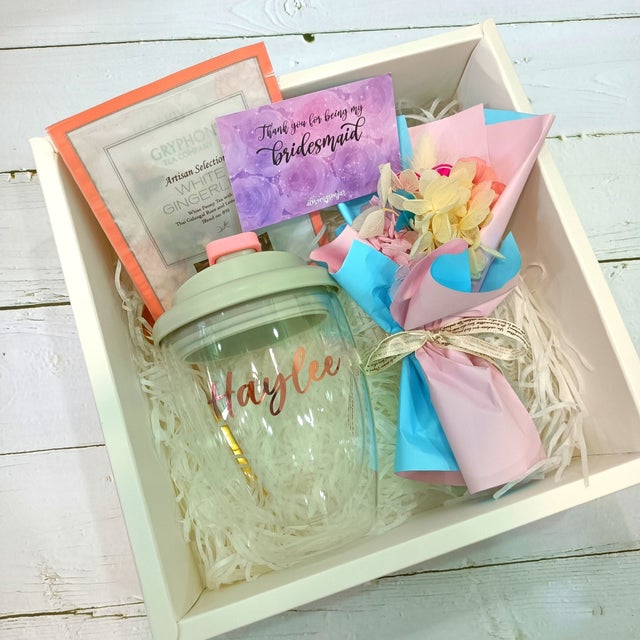 Bridesmaid gift set